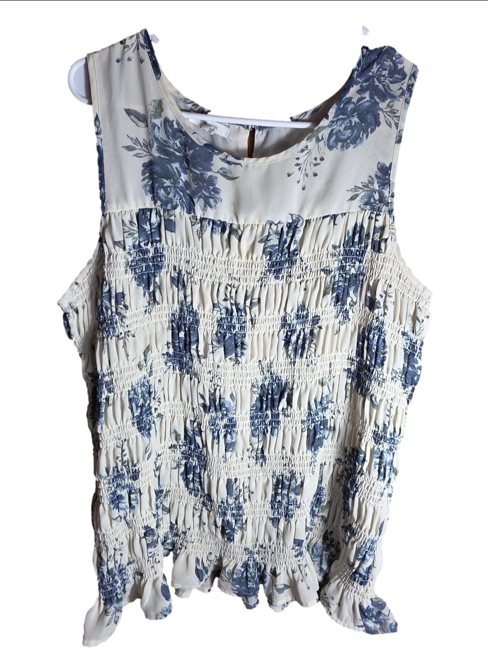 Maurices Cream Top with Blue Floral Print XXL Cottagecore Garden Preppy Trendy